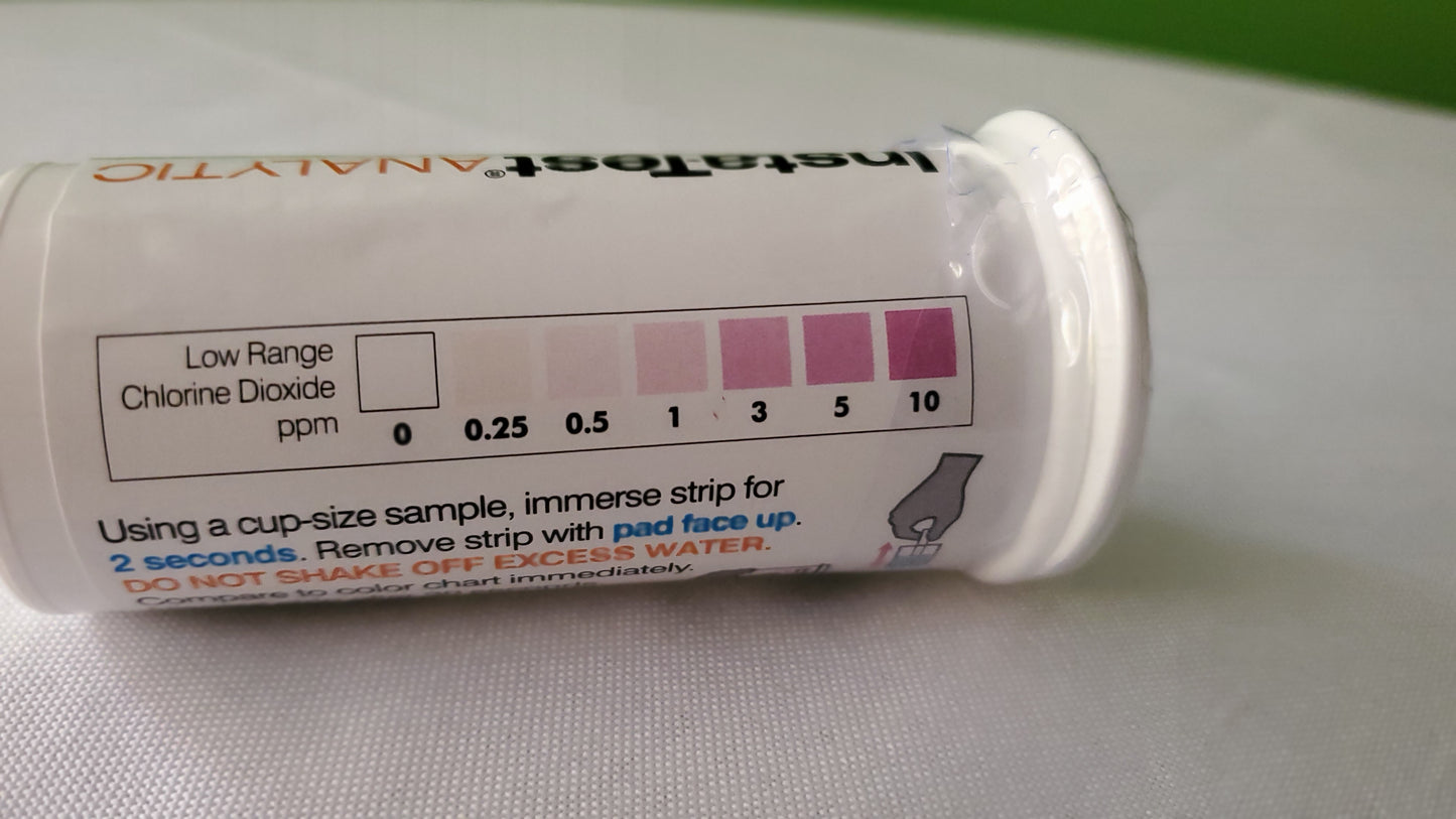 Low range chlorine dioxide test strips